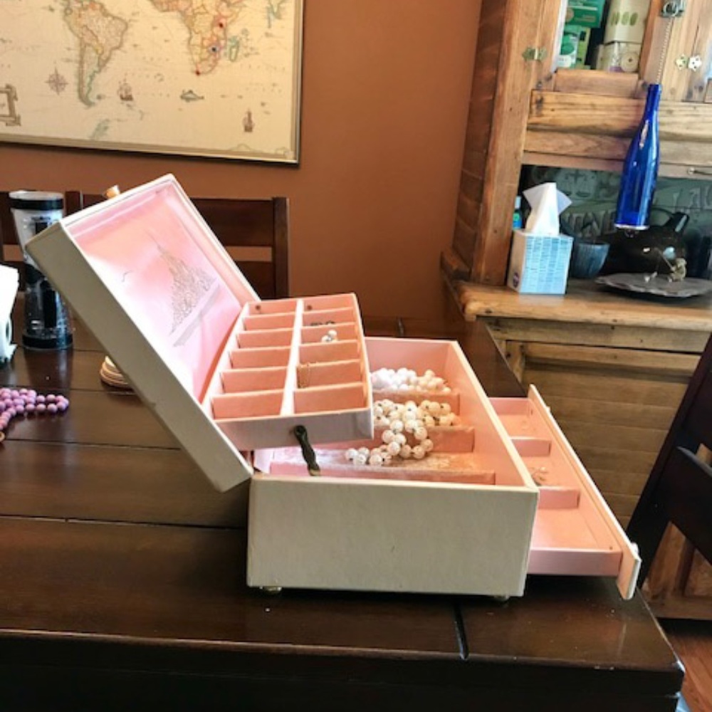 Lady Buxton vintage jewelry box antique costume